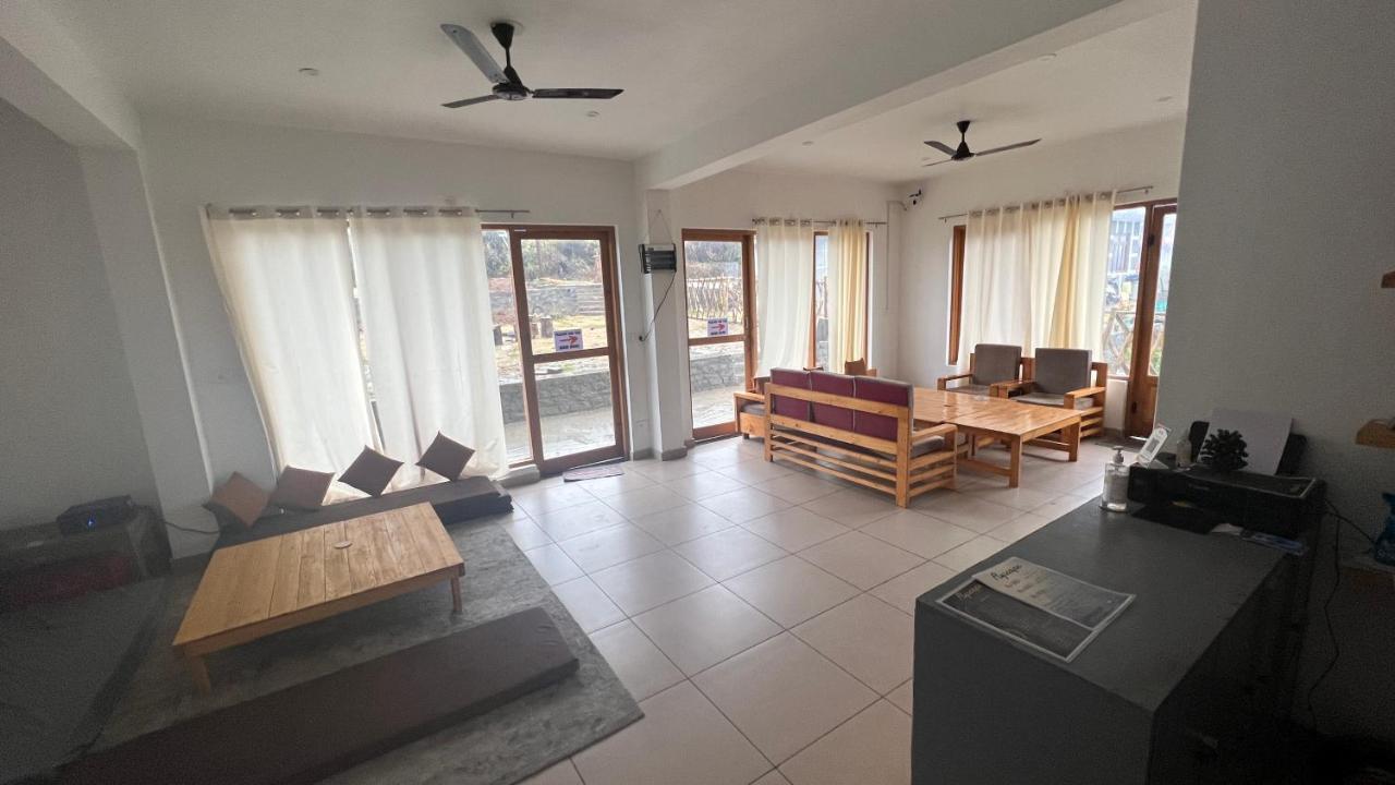 Flyscape Hostel Bīr Екстериор снимка