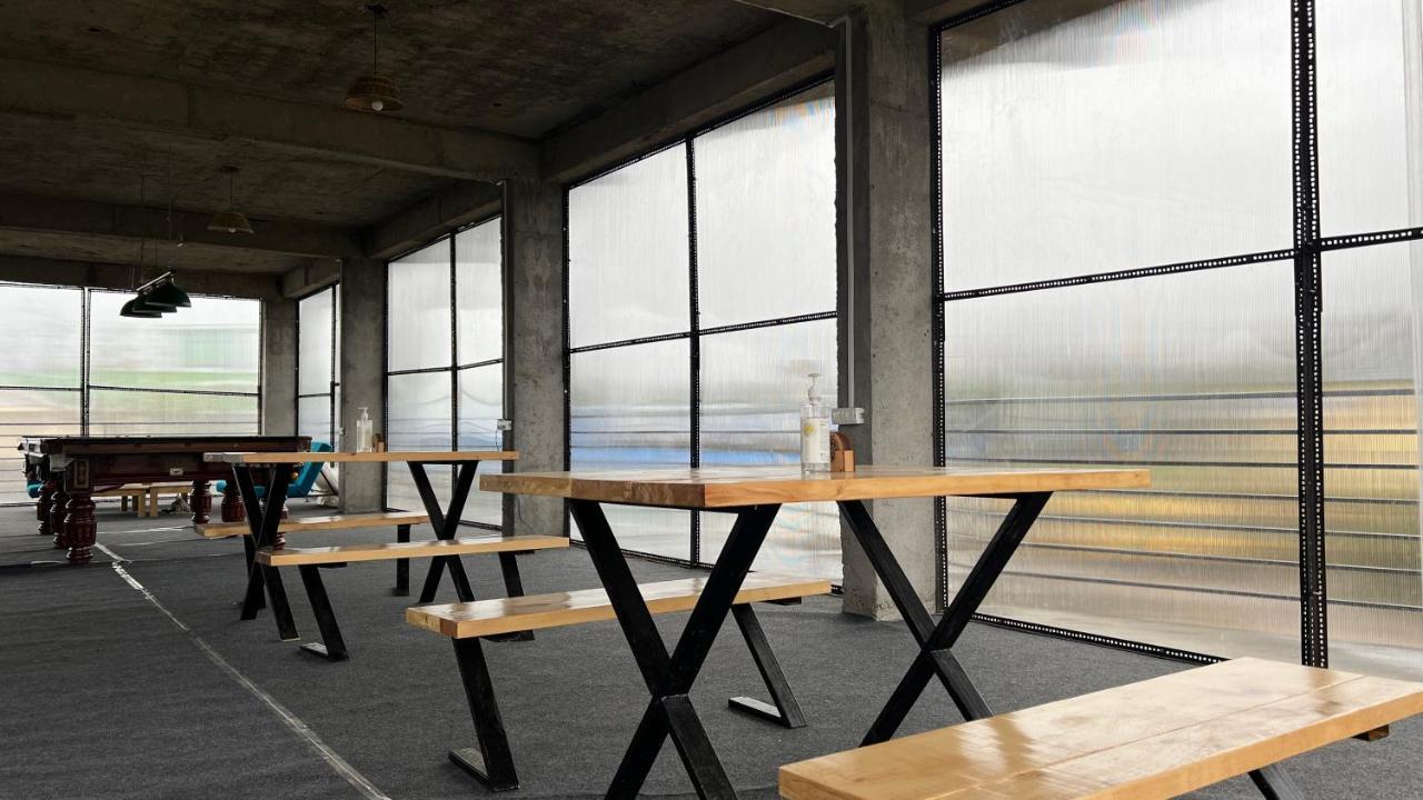 Flyscape Hostel Bīr Екстериор снимка