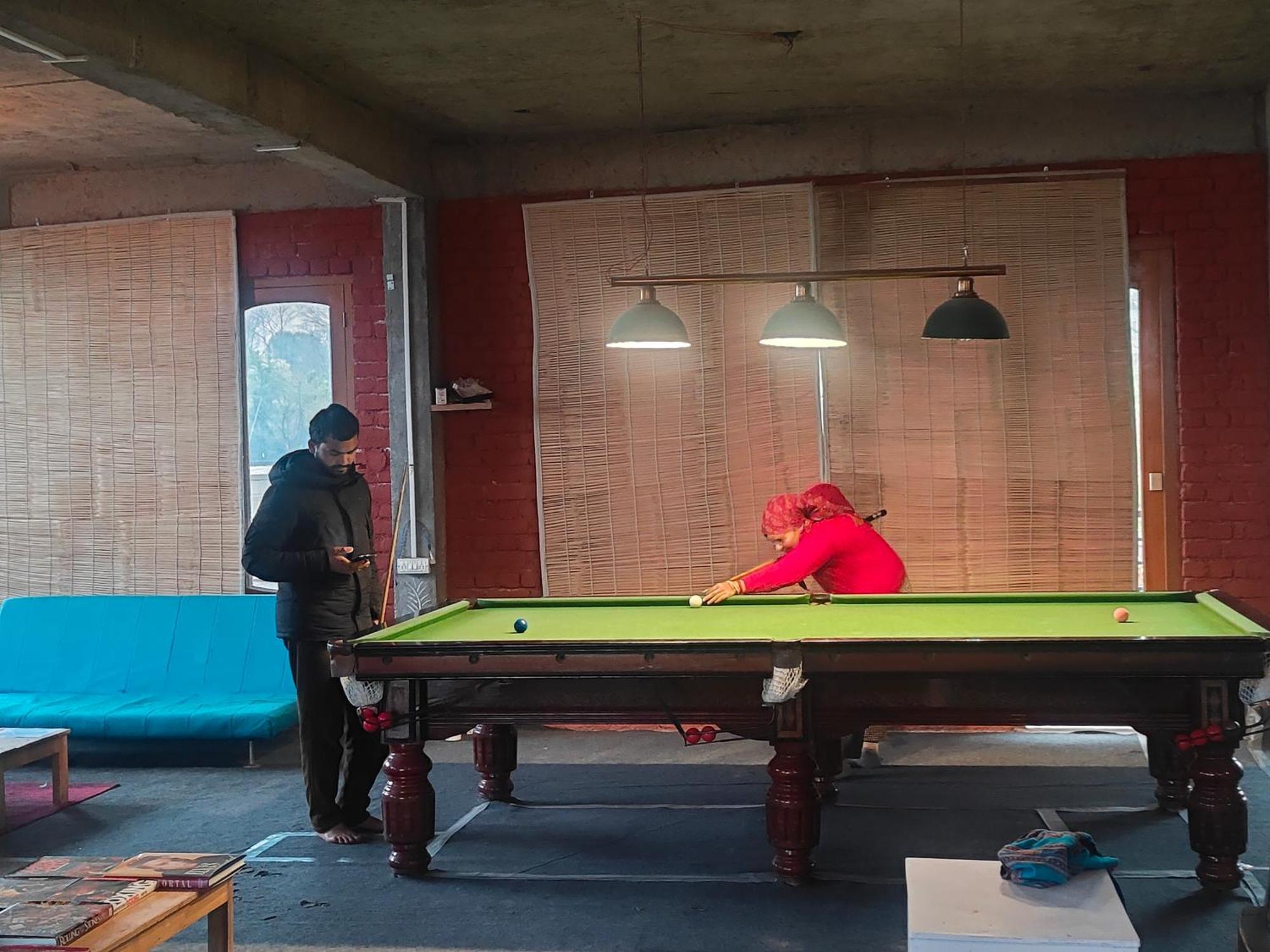 Flyscape Hostel Bīr Екстериор снимка