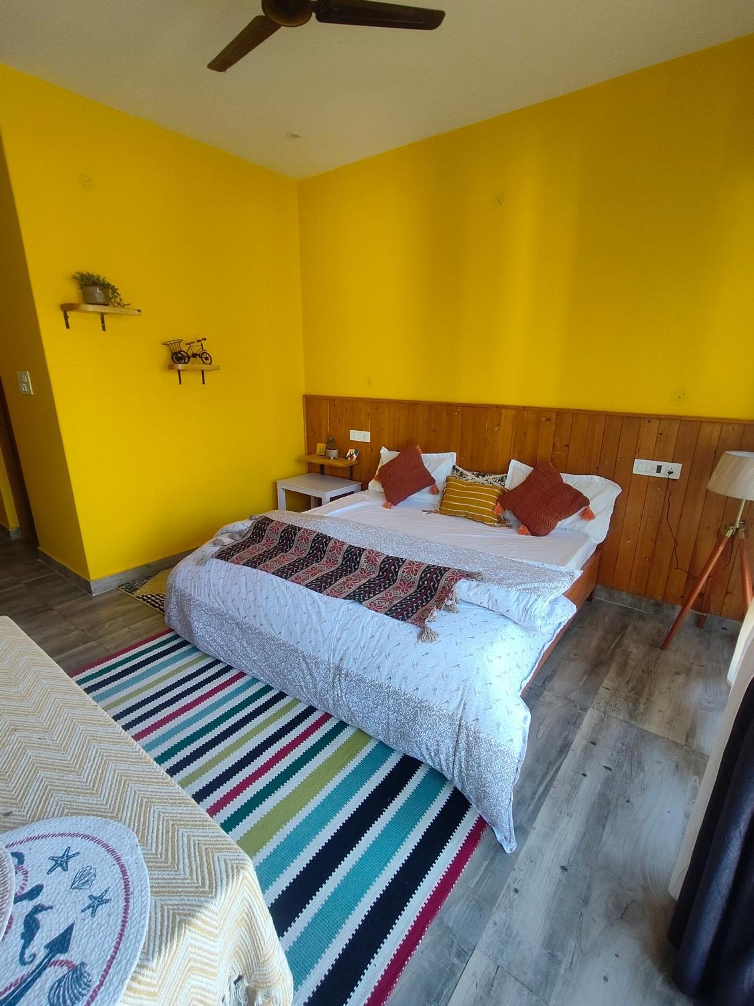 Flyscape Hostel Bīr Екстериор снимка