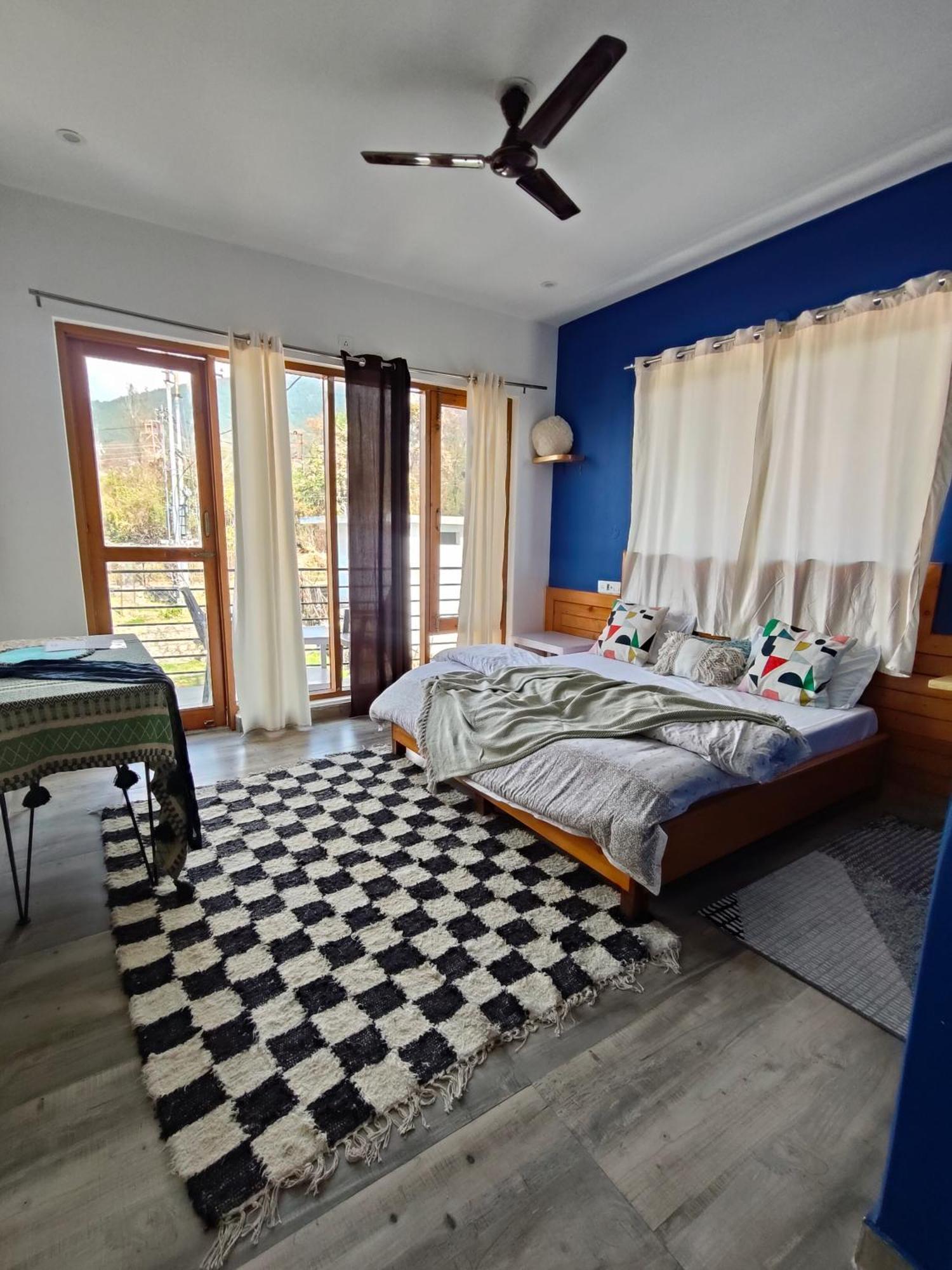 Flyscape Hostel Bīr Екстериор снимка