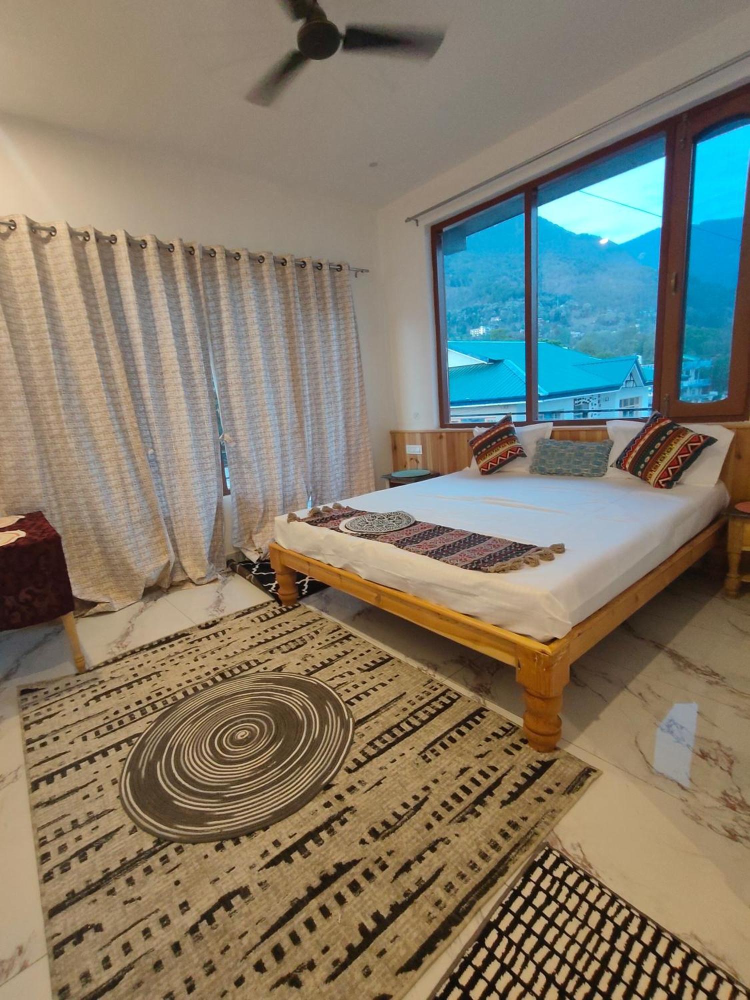 Flyscape Hostel Bīr Екстериор снимка