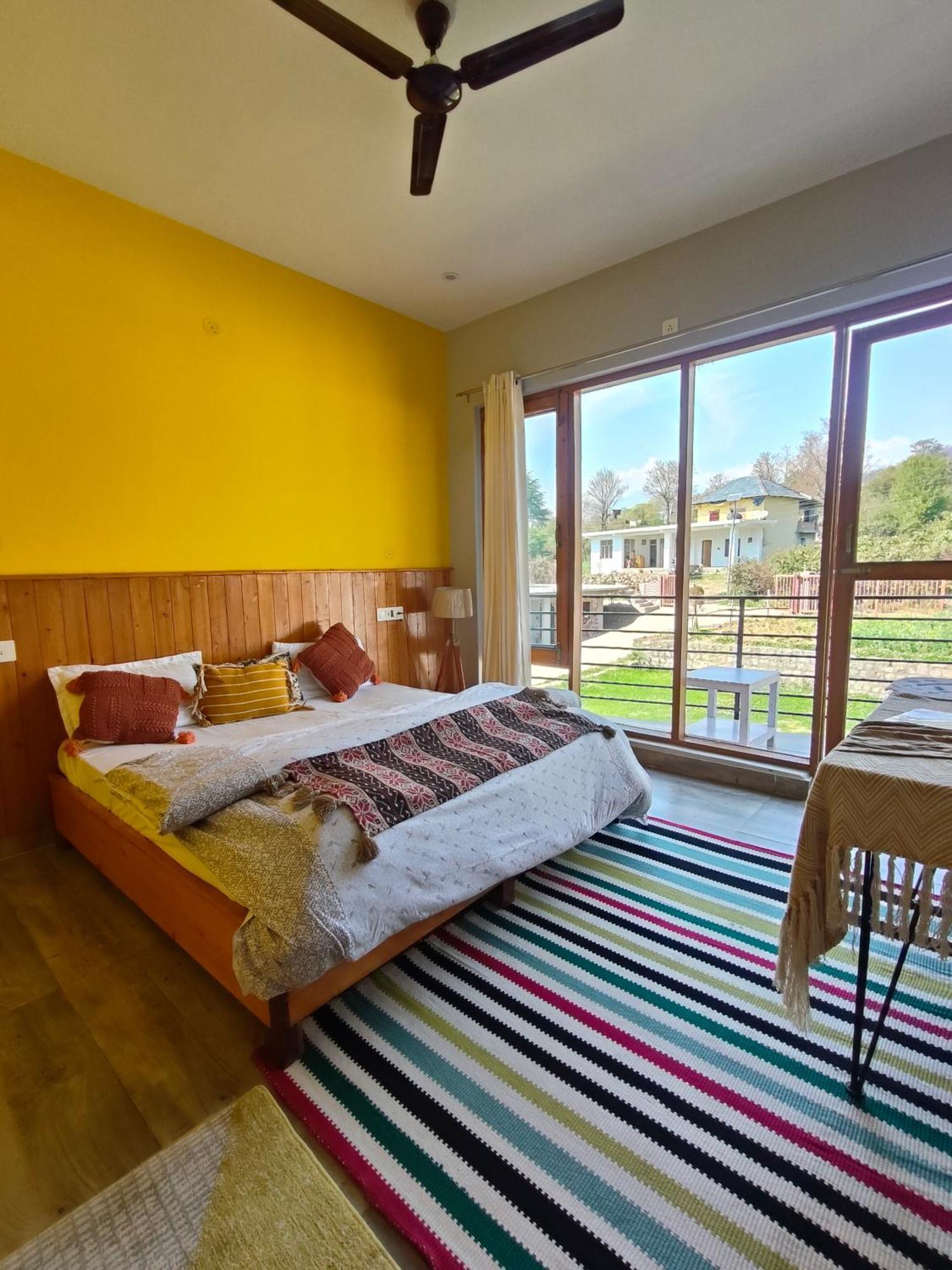 Flyscape Hostel Bīr Екстериор снимка