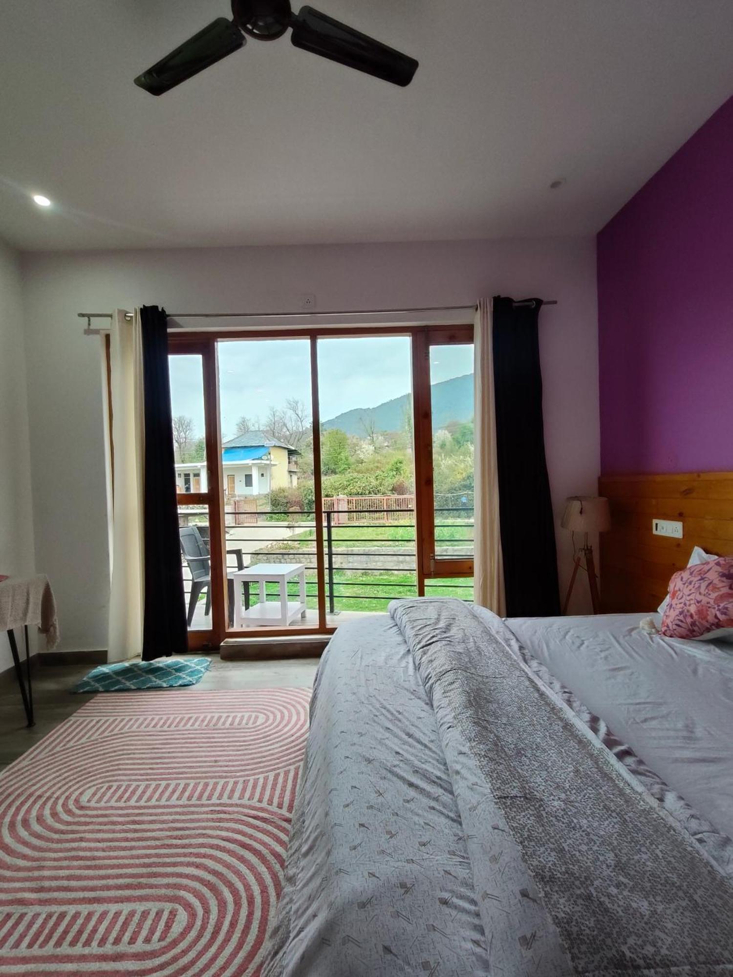 Flyscape Hostel Bīr Екстериор снимка